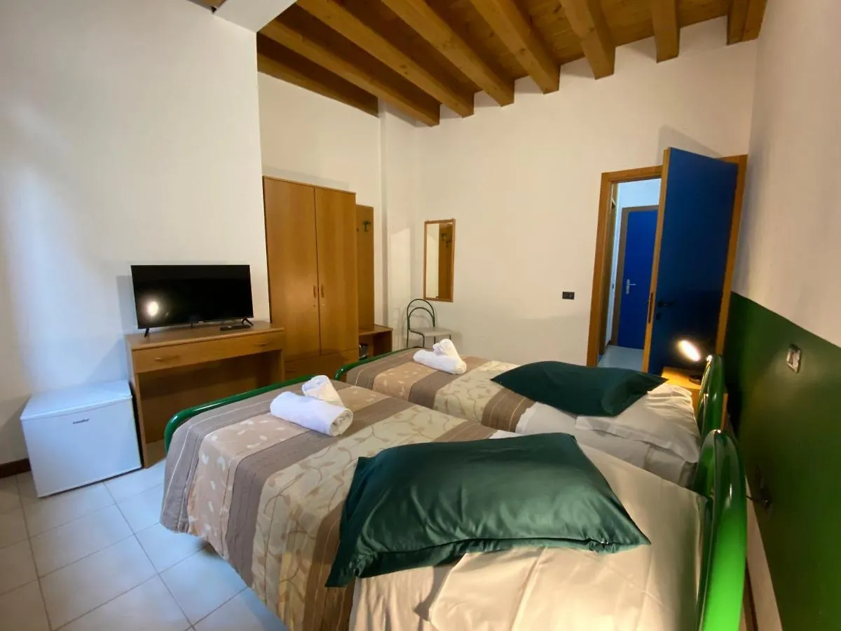 Casa Santa Caterina E Sant Antonio contacts